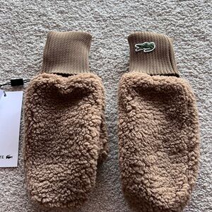 Lacoste Sherpa Fleece Mittens in Brown – Size M/L – New with Tags